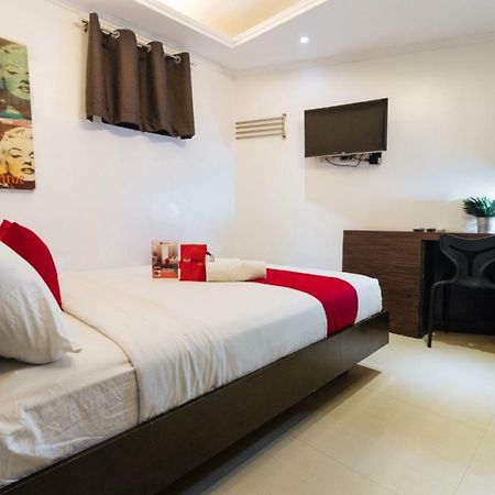 Reddoorz Plus @ Poblacion Makati Makati City Екстер'єр фото