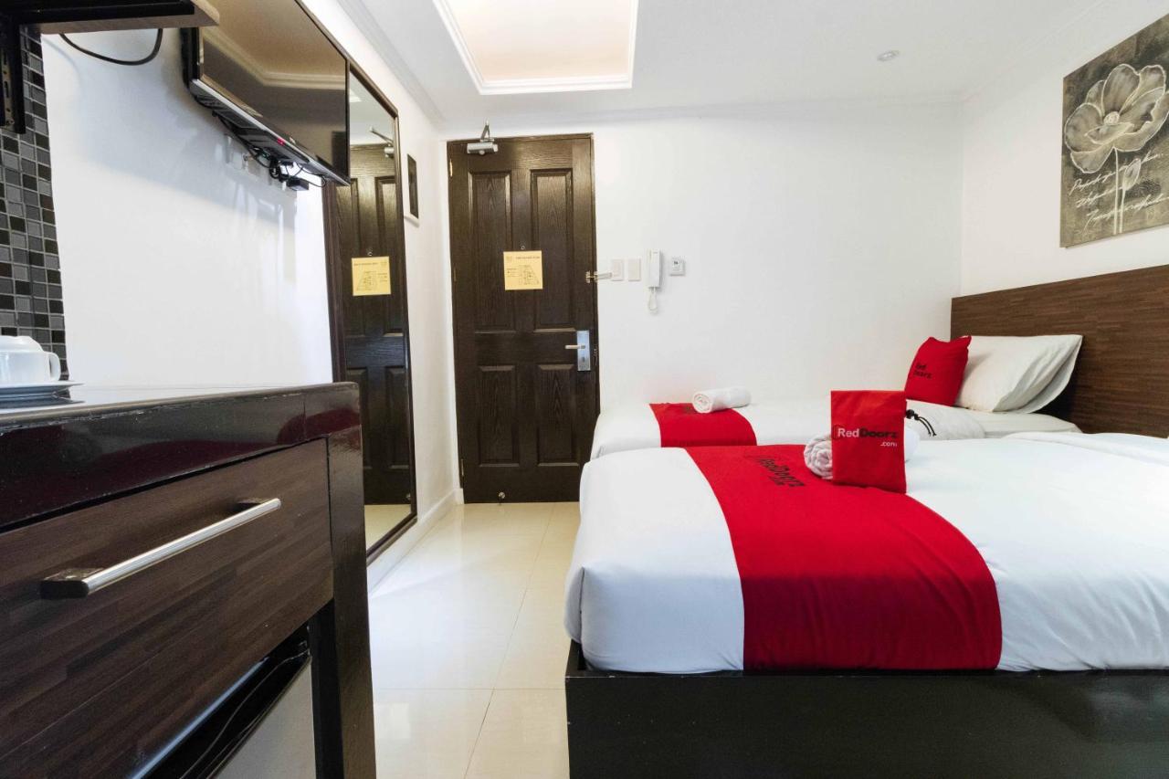 Reddoorz Plus @ Poblacion Makati Makati City Екстер'єр фото
