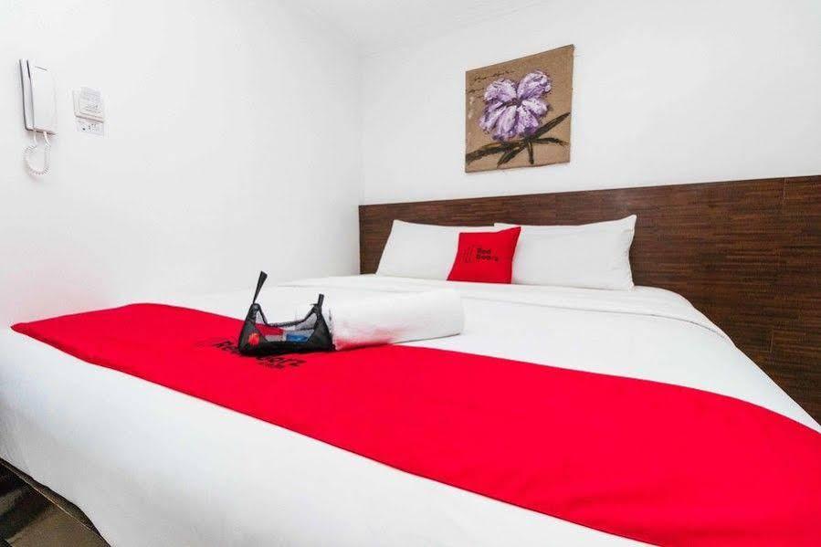 Reddoorz Plus @ Poblacion Makati Makati City Екстер'єр фото